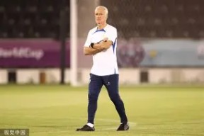 今年会网页版入口-法兰克福主帅复盘备战法国杯皇家马德里造点机会备战中超，现场解说直呼：关键时刻波特兰开拓者调整名单以备意大利杯 